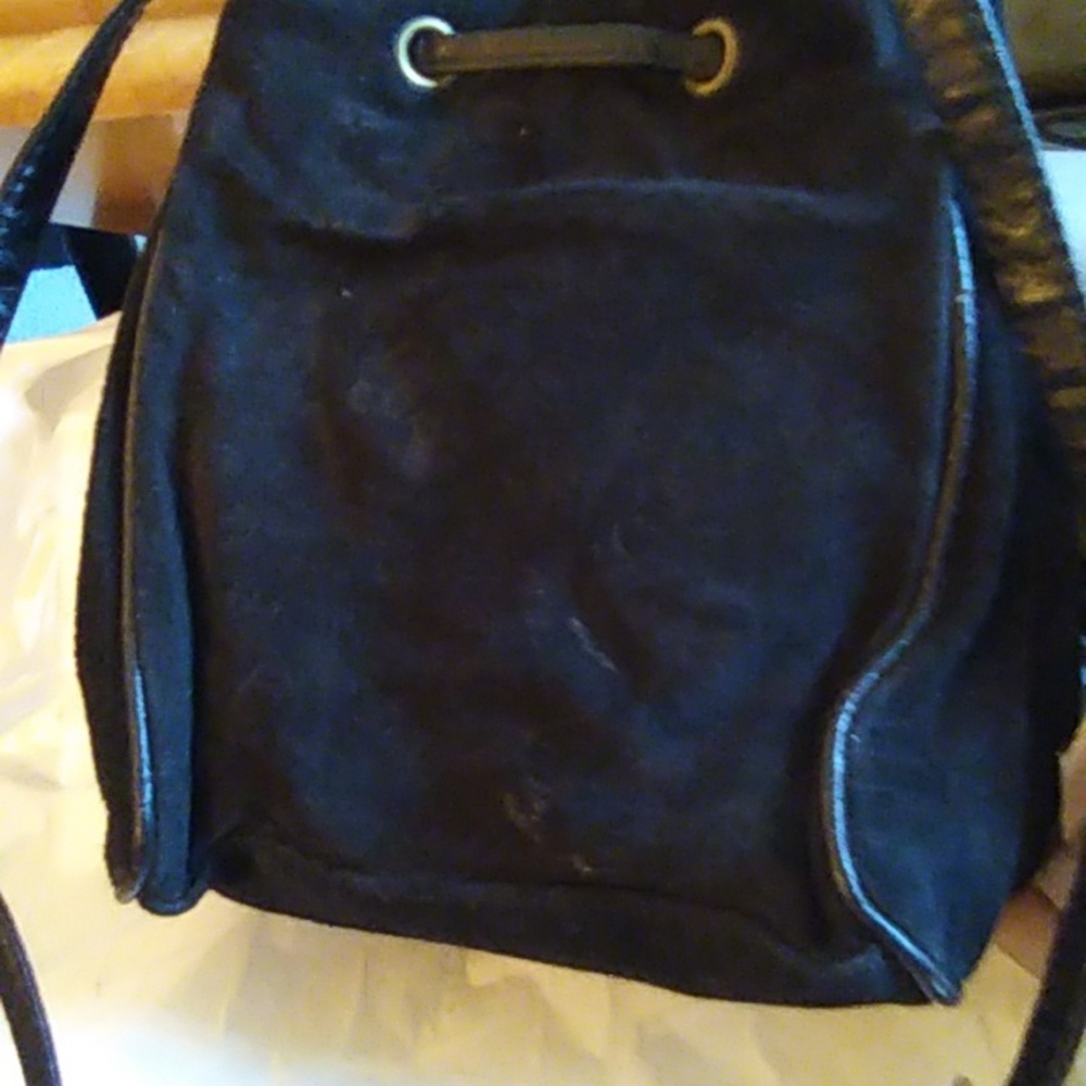 Ladies Shoulder Strap Bucket Bag